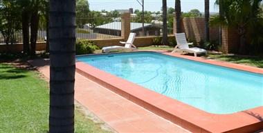 Hill Top Motel, Outback NSW, AU