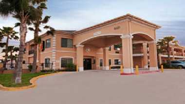 Super 8 by Wyndham McAllen/Downtown/La Plaza Mall en McAllen, TX