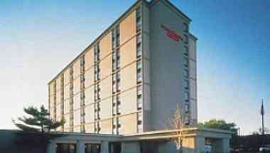 Crowne Plaza Newark Airport, Elizabeth, NJ
