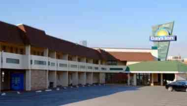 Days Inn by Wyndham Arlington/Washington DC a Arlington, VA