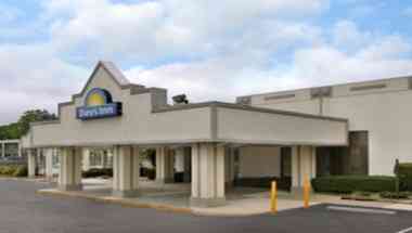 Days Inn by Wyndham Camp Springs/Andrews AFB DC Area a Camp Springs, MD