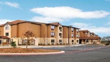 Microtel Inn & Suites by Wyndham Round Rock image