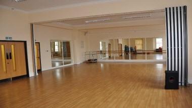 Swansea YMCA a Swansea, GB3