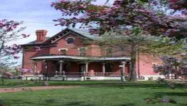 Naper Settlement в Naperville, IL