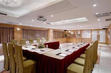 Cosmos Hotel in Taipei, TW