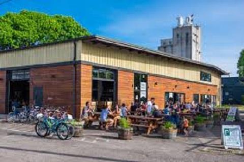 奥克希尔啤酒厂