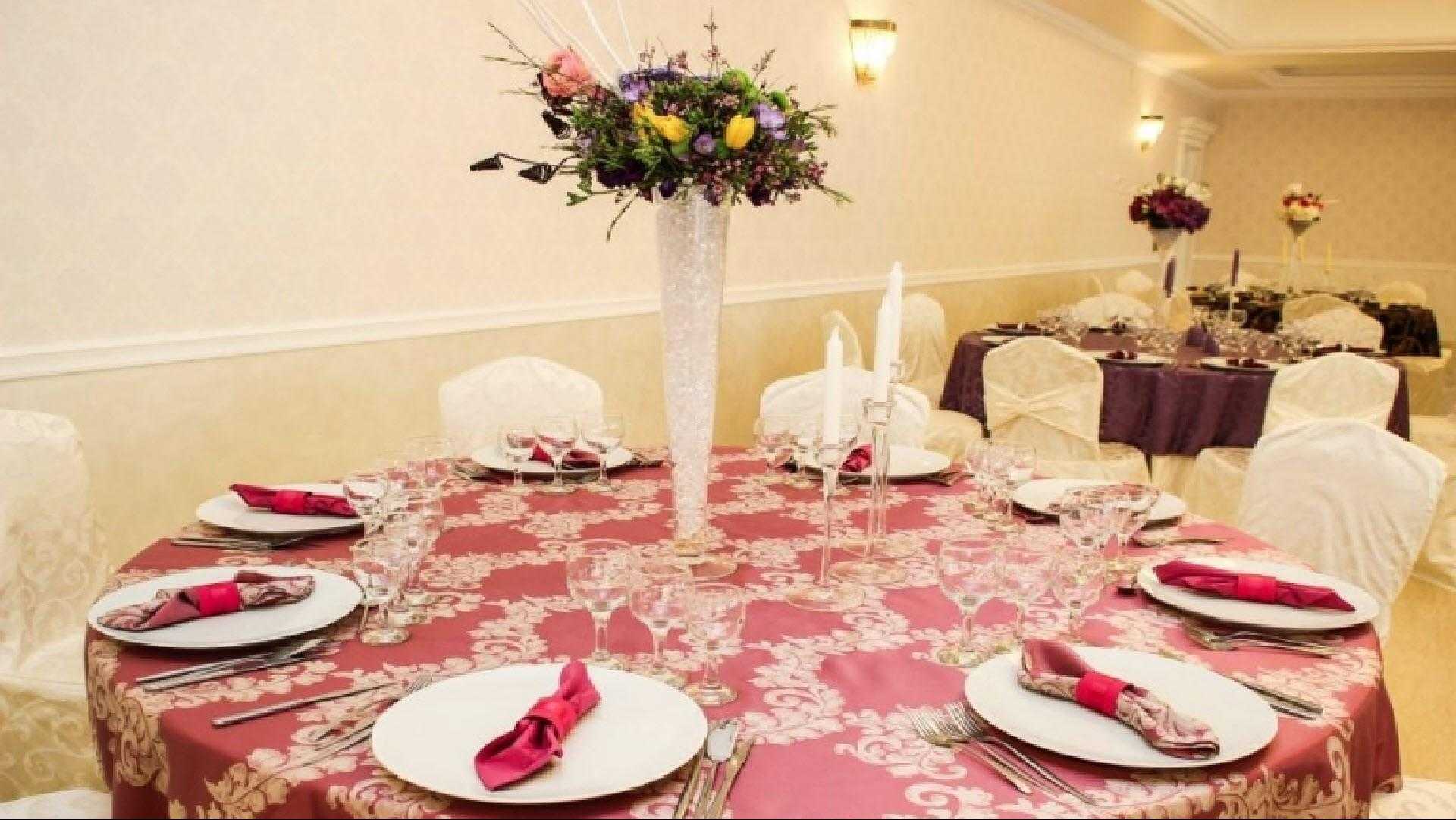 Hotel Central в Pascani, RO