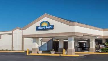 Days Inn by Wyndham South Hill в South Hill, VA