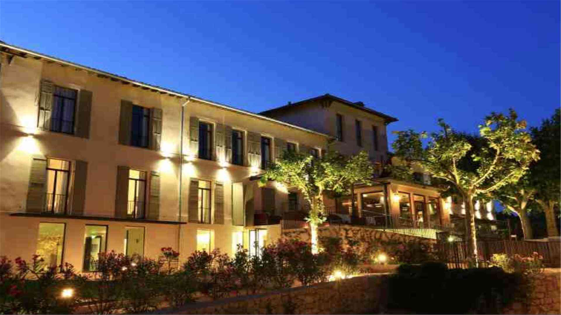 Les Lodges Sainte Victoire in Aix-en-Provence, FR