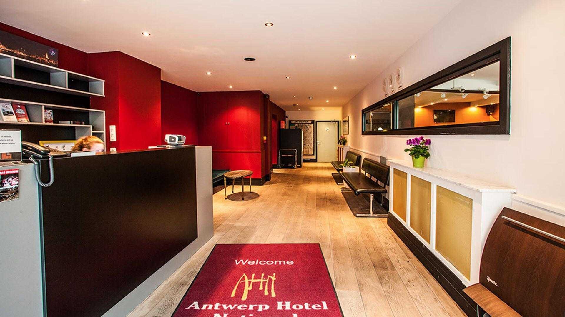 Antwerp, BE 的 Hotel National