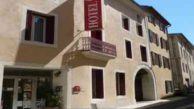 Hotel Lou Cigaloun в Orange, FR