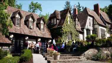 Hillbrook Inn в Charles Town, WV