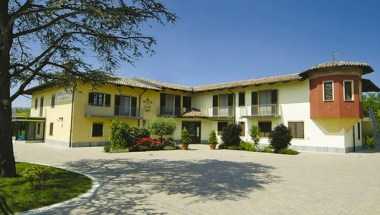 Cascina di Villa Due a Cuneo, IT