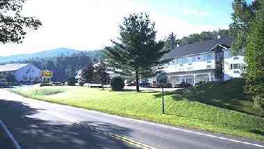 Town & Country Inn and Resort в Shelburne, NH