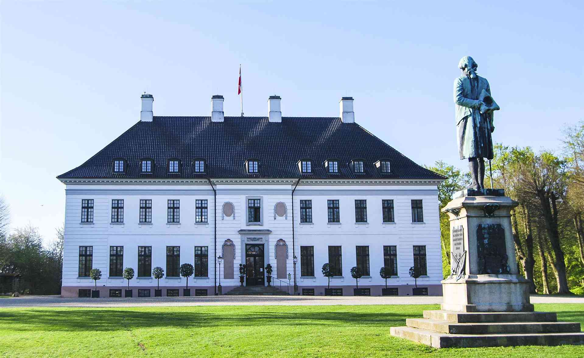 Bernstorff Slot, Gentofte, DK