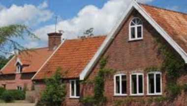 Colston Hall в Woodbridge, GB1