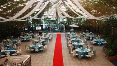 The Glass Garden a Pasig, PH