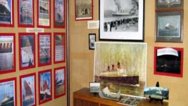 Classic Boat Gallery- East Cowes em East Cowes, GB1