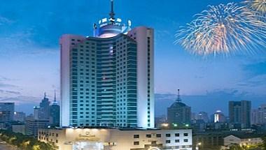 Yunnan Green Land Hotel image