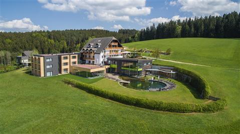 Symposion Hotel Schwarz Alm a Zwettl, AT