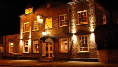 Hare and Hounds Hotel в Newbury, GB1