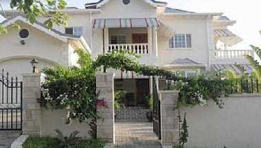 Paradise Whitehouse Villa en Ocho Rios, JM