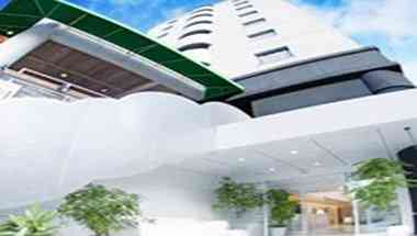 Apa Mito Eki Kita a Mito, JP