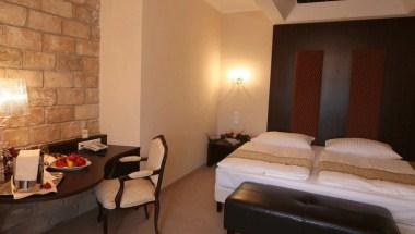 Kristaly Imperial Hotel in Tata, HU