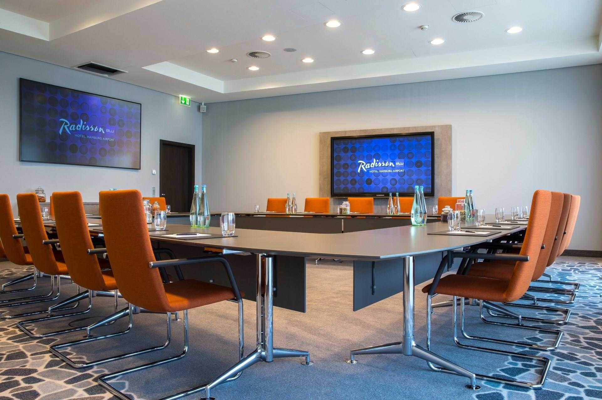 Radisson Blu Hotel, Hamburg Airport в Hamburg, DE