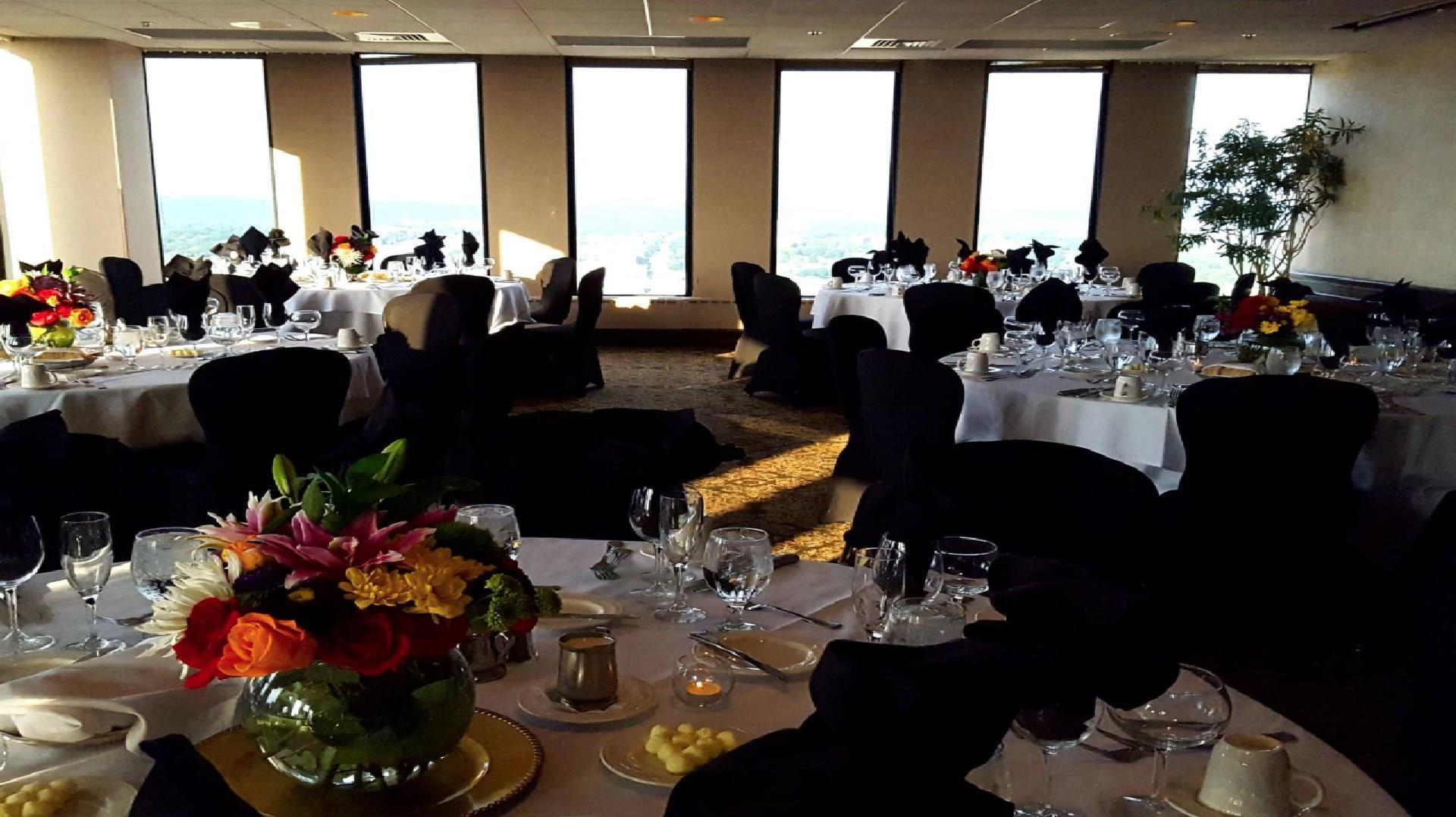 Des Moines Embassy Club Downtown image