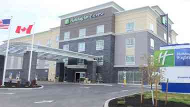 Holiday Inn Express Cheektowaga North East в Чиктовага, NY