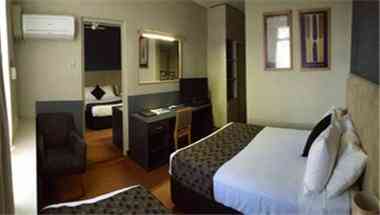 Statesman Hotel in Canberra City, AU