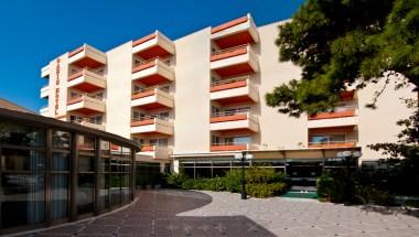 Oasis Hotel Apartments image