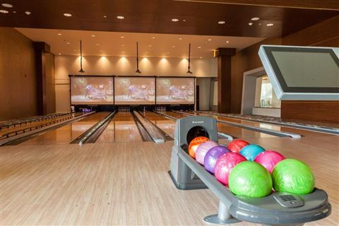 Sports Bar & Bowling