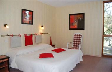 Hotel Restaurant Chateau De La Tour in Bordeaux, FR