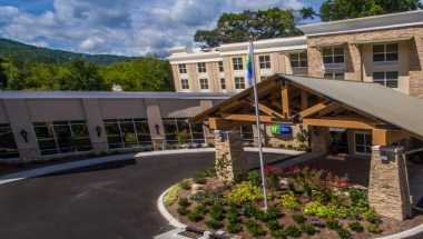 Holiday Inn Express Gatlinburg Downtown в Гатлинбург, TN
