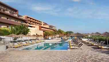 Blue Bay Resort & Spa Hotel em Heraklion, GR