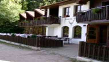 Lovecky Hotel Jivak a Loucen, CZ