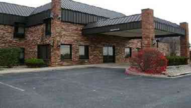 Super 8 by Wyndham Columbia City a Columbia City, IN