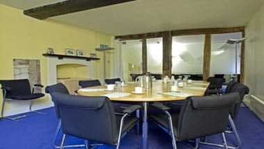 Basepoint Northfleet à Gravesend, GB1