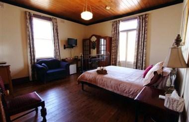 The White Ibis в Riverina, AU