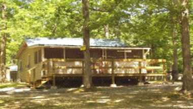 Lakeview Cottages & Marina in Neues Concord, KY