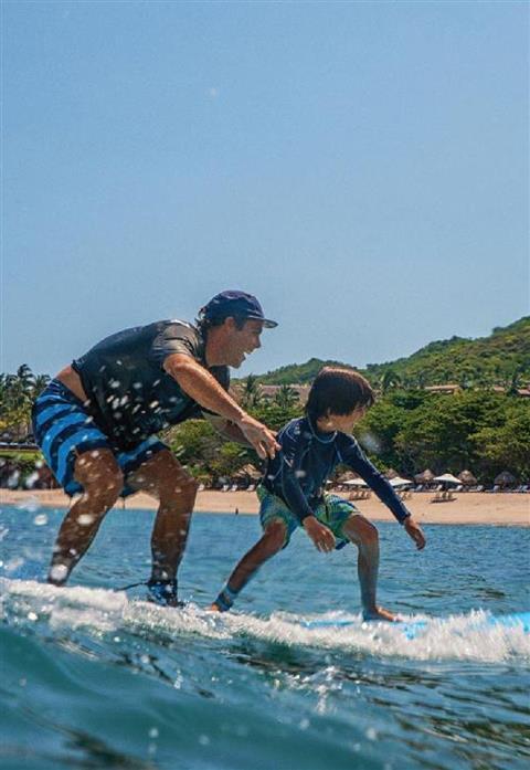 SURFING IN PUNTA MITA by Tropicsurf