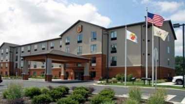 Super 8 by Wyndham Pennsville/Wilmington в Pennsville, NJ