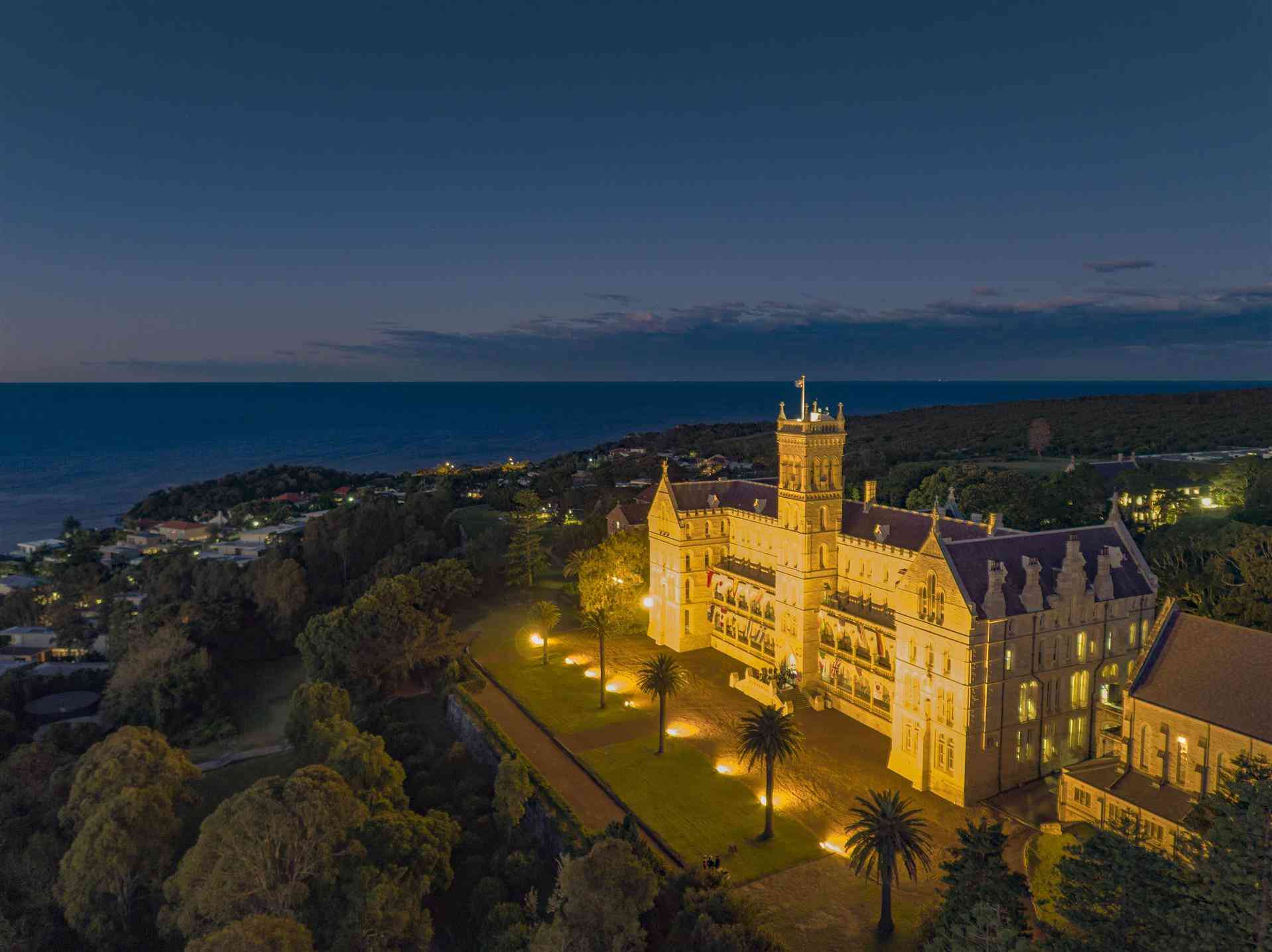 International College of Management, Sydney, Sydney, AU
