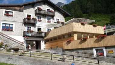 Chalet Stella Alpina-Wellness Hotel a Bedretto, CH
