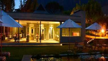 Angala в Cape Town, ZA