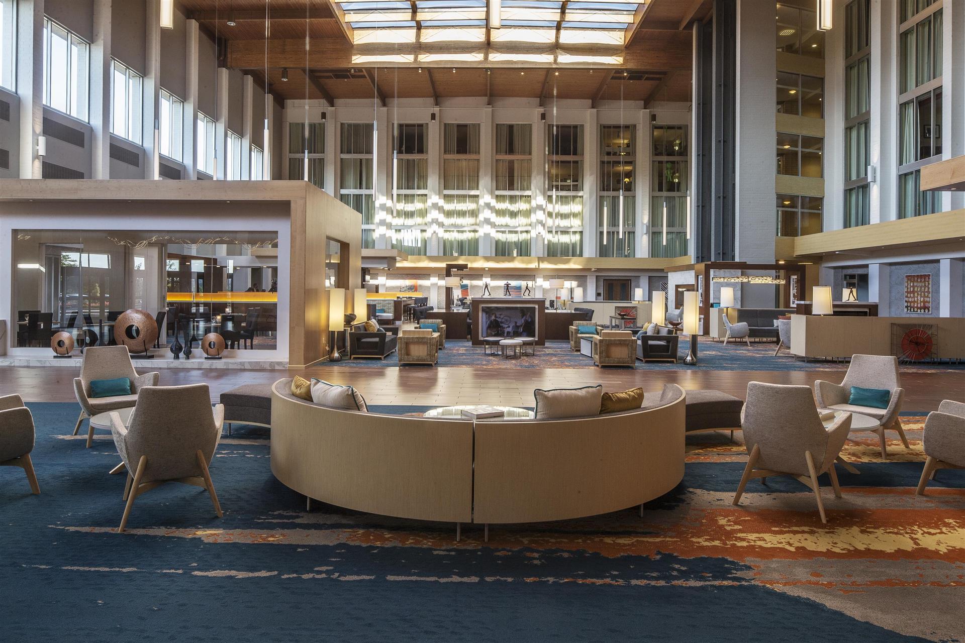 DoubleTree by Hilton Hotel Pittsburgh - Cranberry image