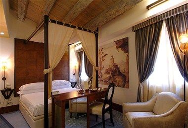 รูปสถานที่จัดงาน