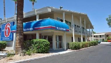 Motel 6 Phoenix Scottsdale image